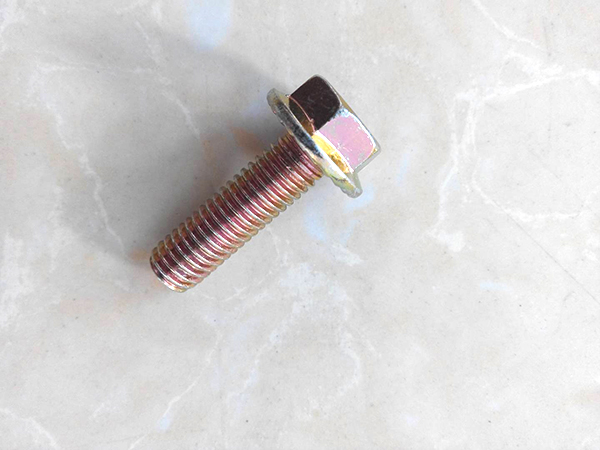 Hexagonal flanged bolt
